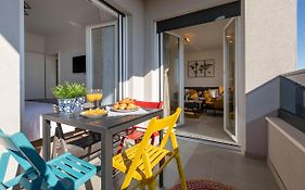 Sunny Island Apartment