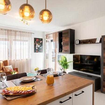 Sunny Island Apartment Trogir Exterior foto